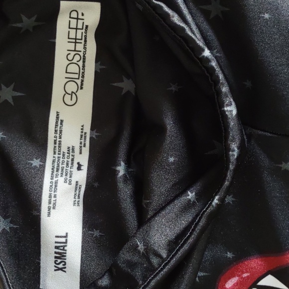 Goldsheep XS Vampire Lip Star Print Leggings - Picture 3 of 14